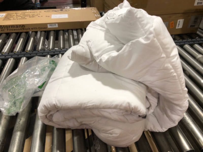 Photo 3 of 
Utopia Bedding Comforter – All Season Comforter King Size – White Comforter King - Plush Siliconized Fiberfill - Box Stitched