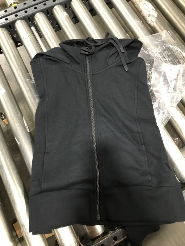 Photo 1 of Core 10 Women's Super Soft Fleece Cropped Length Zip-Up Hoodie Sweatshirt
// size M