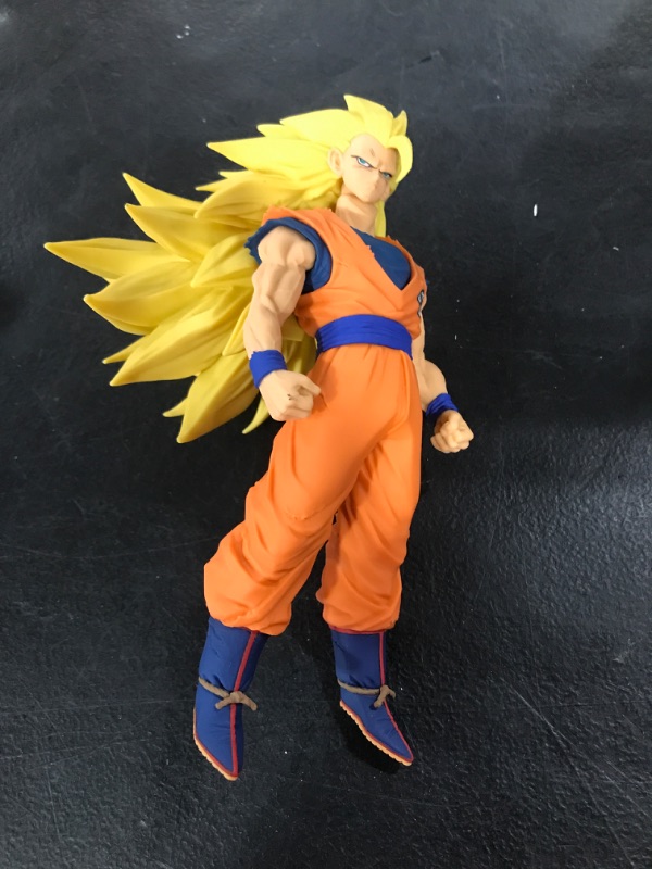 Photo 2 of Banpresto Dragon Ball Super Saiyan 3 Goku Sculptures Big Budoukai 6 Volume 5 Figure, 6.3"