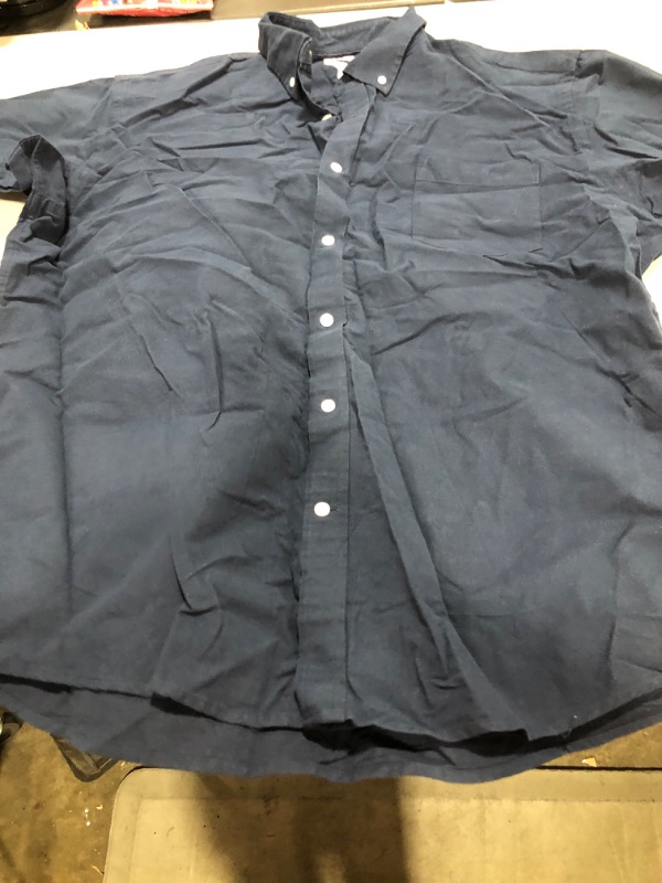 Photo 2 of Amazon Essentials Men's Regular-Fit Short-Sleeve Pocket Oxford Shirt Size XXL