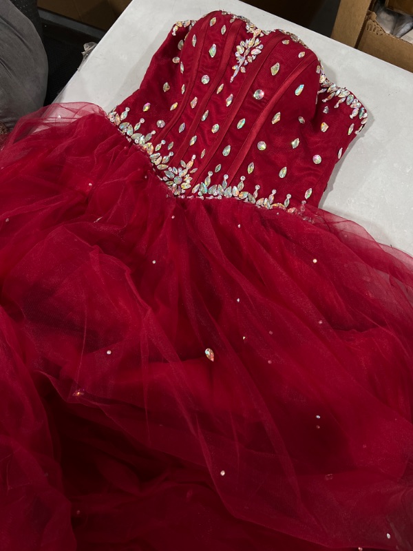 Photo 2 of  Women's Sweetheart Ball Gown SIZE 6