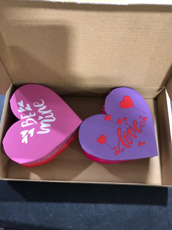 Photo 1 of 200 Sheets Paper Hearts 