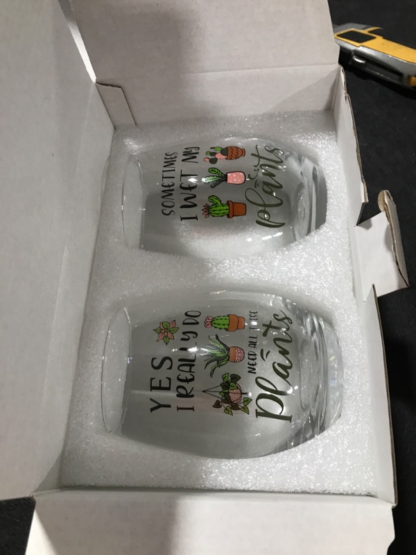 Photo 1 of 2 glass cups 