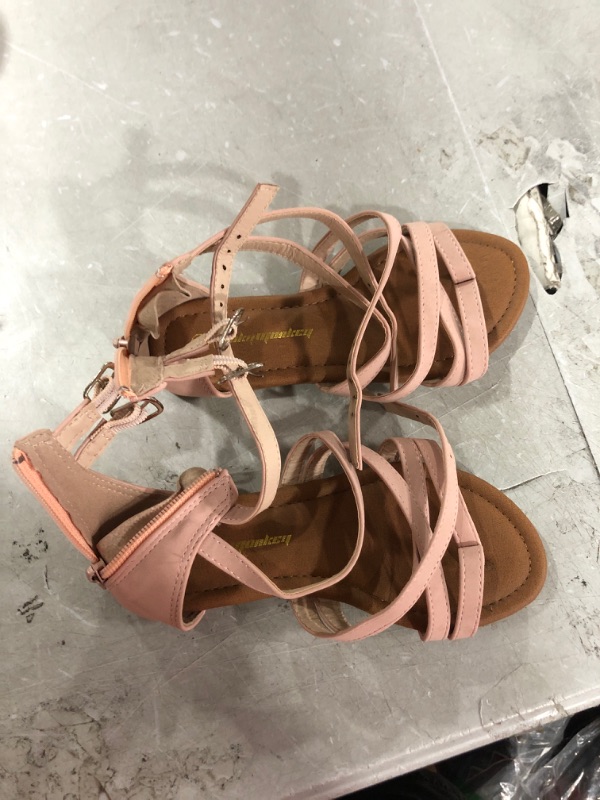 Photo 2 of FUNKYMONKEY Girls Gladiator Strap Sandals Flat Fisherman Thong Cross Strappy Sandals 13 Little Kid Pink a