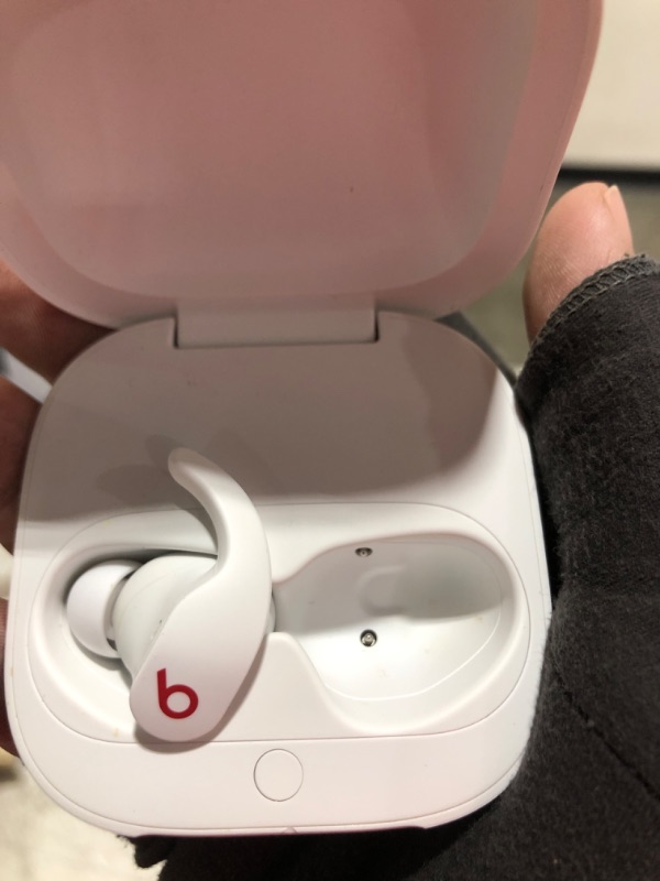 Photo 3 of PLEASE READ NOTES!!  ONLY LEFT EAR BUD IN CASE Beats Fit Pro - True Wireless Noise Cancelling Earbuds - Apple H1 Headphone Chip, Compatible with Apple & Android