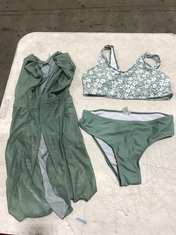 Photo 1 of 3 piece kids swim suit size 150