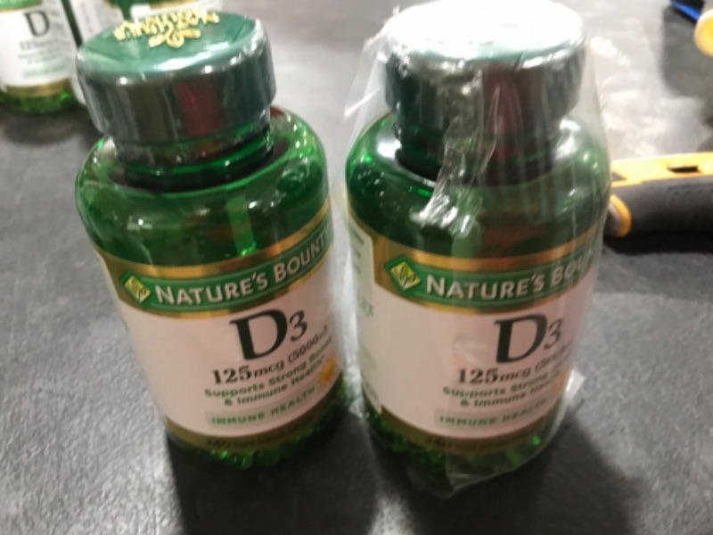 Photo 2 of 2 PACK Vitamin D3 Softgels 125 mcg, 5000 IU EXP 11 2024