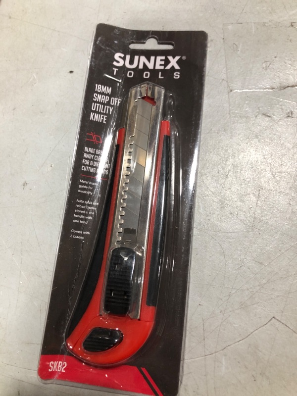 Photo 2 of 18mm Snap Off Utility Knife (Comes with 8 Blades)