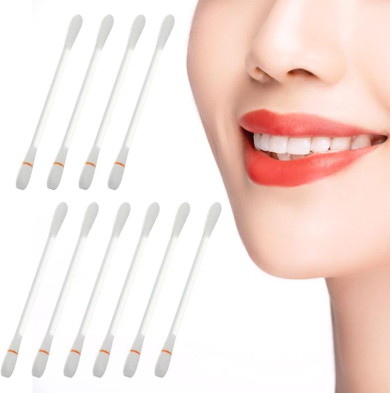 Photo 1 of 100 Pcs Vitamin E Swabs for Teeth Whitening - Disposable VE Lips Oil Cotton Swabs Sticks for Lip Moisturizing Protection, Anti-Dry Moisture and Anti-Allergy for Gum (100Pcs)