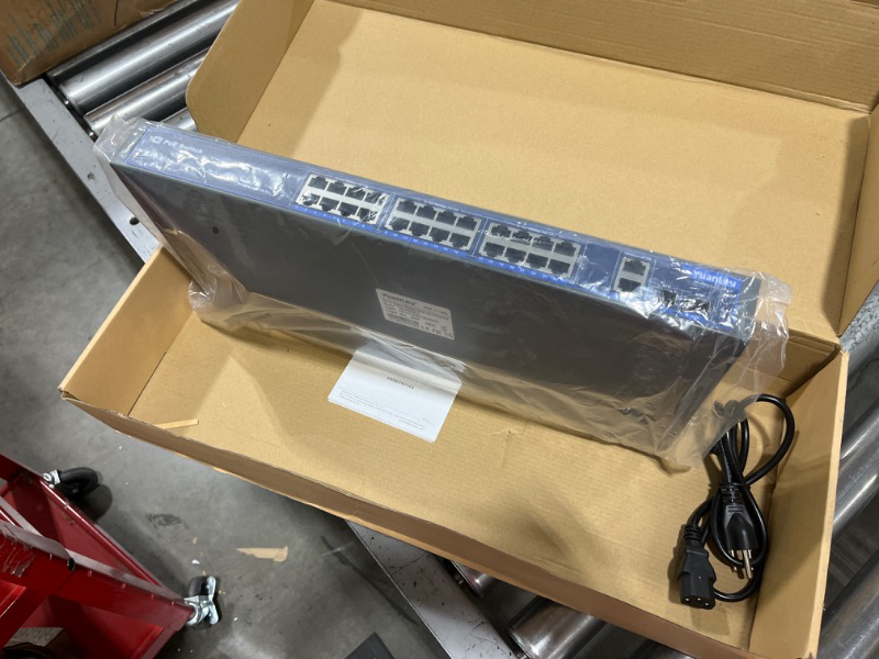 Photo 3 of 24 Port Gigabit Ethernet PoE Switch with 2 Uplink Gigabit Port & 2 SFP Port, YuanLey Unmanaged 24 Port PoE+ Network Switch, Rackmout, Build in 400W Power, Support 802.3af/at, Plug and Play
