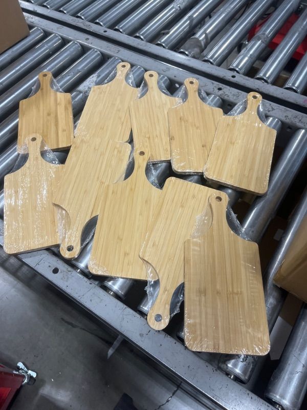 Photo 2 of 10 Pcs Bulk Cutting Board Wood Chopping Board Laser Engraving Serving Board Charcuterie Boards for Customized Mother's Day Wedding Housewarming Gift (With Handle,Bamboo)
