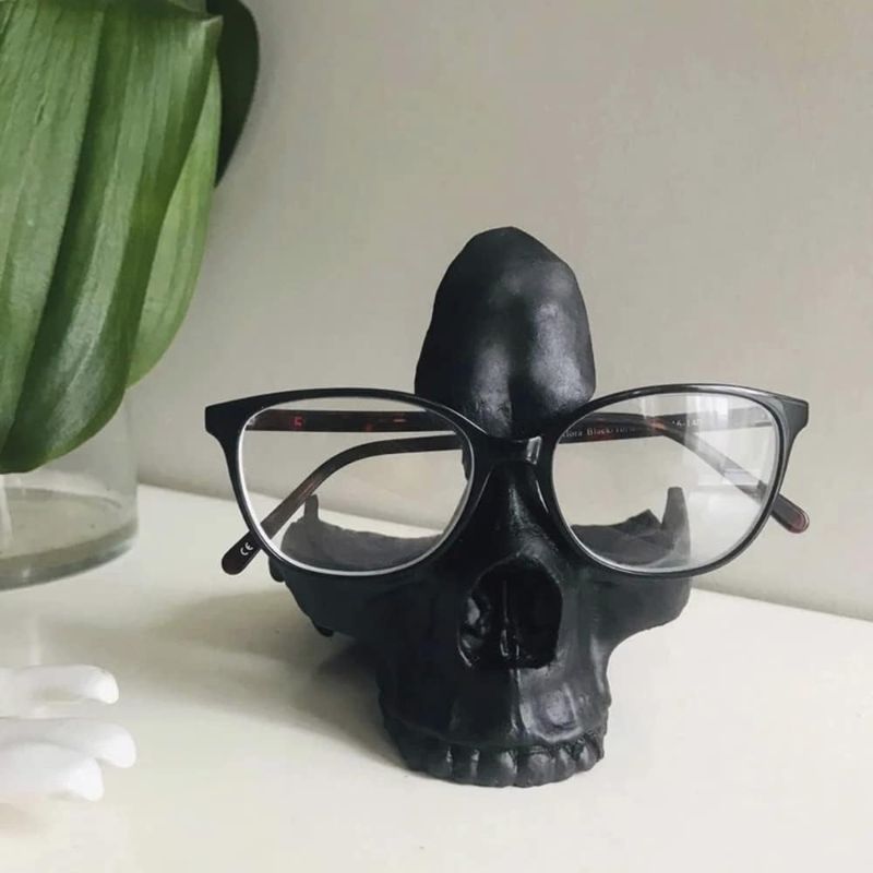 Photo 1 of 2 Pcs Skull Glasses Stand Holder Creative Eyeglasses Holder Resin Statue Ornament, Sunglasses Spectacle Display Rack Key Holder Skull Sculptures for Home Living Room Desk Halloween Decoration (black) 