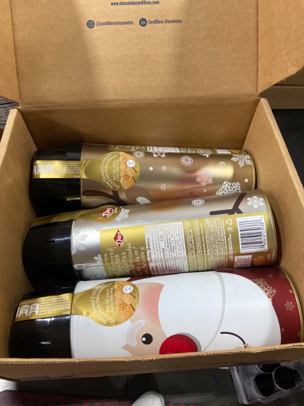 Photo 2 of Dux Holiday Christmas Friends Collection Variety Pack Cookies | 3 Special Packaging | Includes 3 Collection Tins Butter 5.6 Ounce (Pack of 3)
BB JUN 15 2023