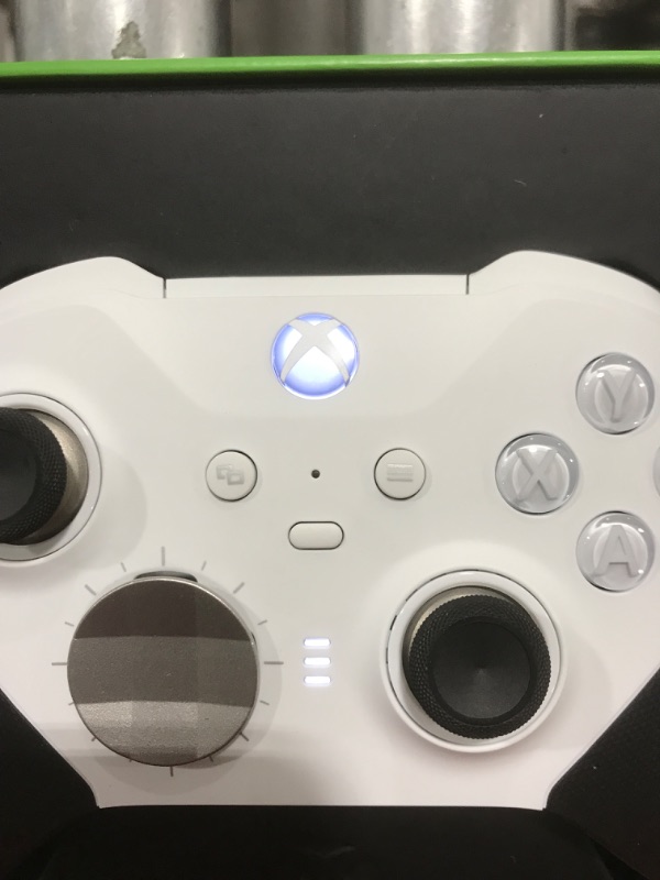 Photo 3 of Elite Series 2 Core Wireless Controller for Xbox One, Xbox Series X, and Xbox Series S