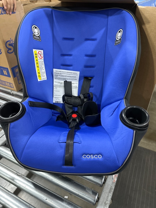 Photo 2 of Cosco Onlook 2-in-1 Convertible Car Seat, Rear-Facing 5-40 pounds and Forward-Facing 22-40 pounds and up to 43 inches, Vibrant Blue