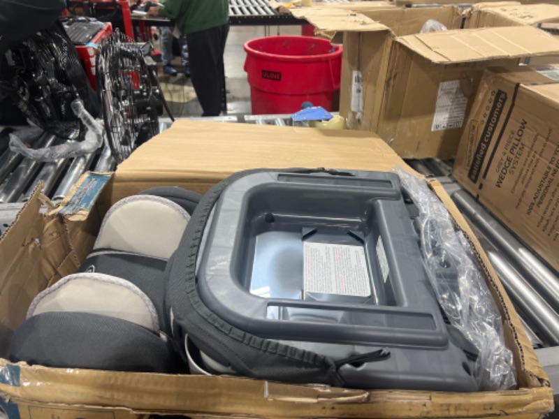 Photo 2 of Graco TurboBooster Highback Booster Seat, Glacier