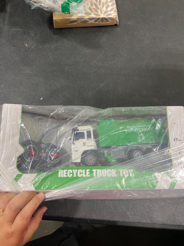 Photo 2 of Garbage Truck Toys, Dump Recycling Garbage Truck Toy with Light and Sounds, Toy Set (B0944B9YJK)
