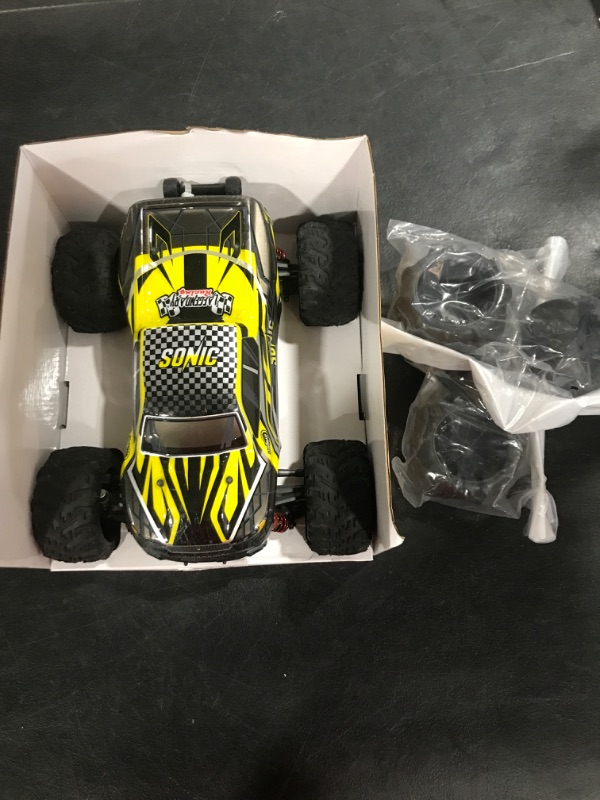 Photo 1 of 1:16 Brushless Large RC Car 60+ kmh Speed and 1:10 Scale Large RC Car 50+ kmh Speed - Kids and Adults Remote Control Car 4x4 Off Road Monster Truck Electric - Waterproof Toys Trucks - 2 Batteries
