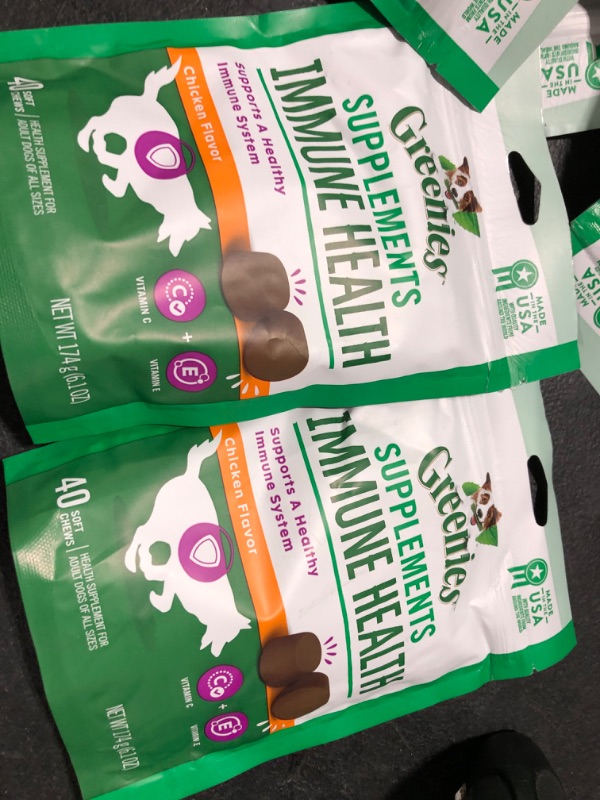 Photo 2 of 2 PACK Greenies Immune Health Dog Supplements with an Antioxidant Blend of Vitamin C and E, 40-Count Chicken-Flavor Soft Chews for Adult Dogs 40 Count EXP MAR 16TH 2023 