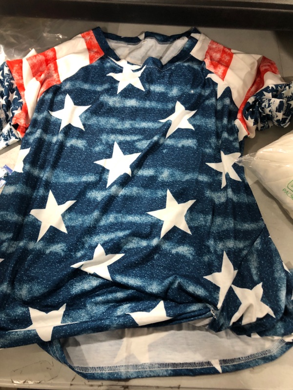 Photo 2 of MAXIMGR Women's American Flag T-Shirt American Star Stripe Print Patriotic Top Tees July 4th Short Sleeve Casual Shirt Tops Blue XL