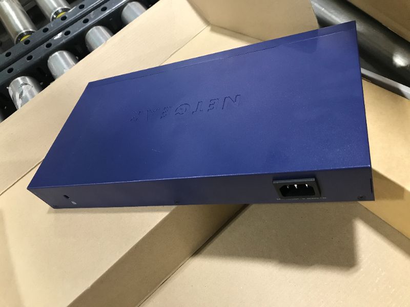 Photo 2 of NETGEAR ProSafe JGS524 24-port 10/100/1000Base-T Rackmountable gigabit Switch (Retail ) JGS524NA