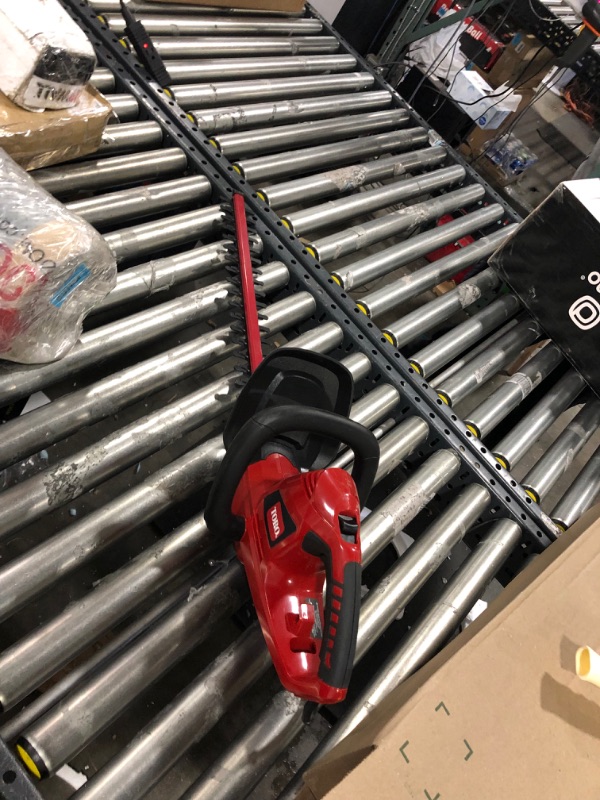 Photo 2 of Toro 51490 Corded 22-Inch Hedge Trimmer
(UNABLE TO TEST FUNCTIONALITY)