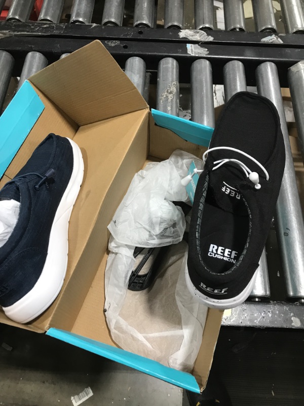 Photo 3 of Reef Men's Cushion Coast TX Sneaker 12 Navy