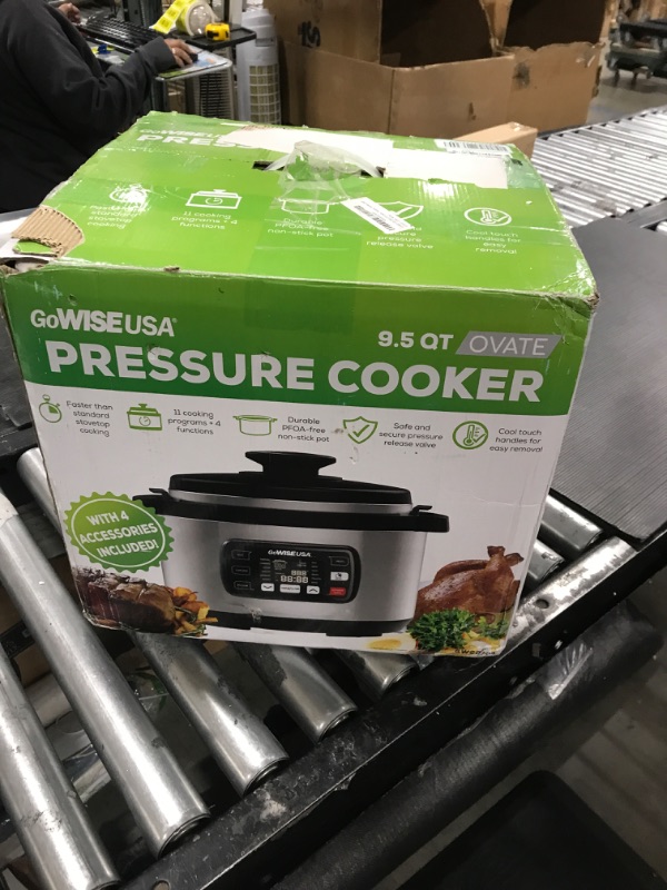 Photo 4 of 9.5 Quart Ovate Series Pressure Cooker with Accessories