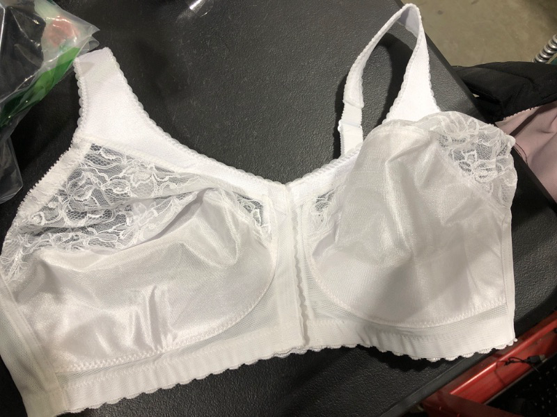 Photo 1 of 38 DD white, front double row hook closure