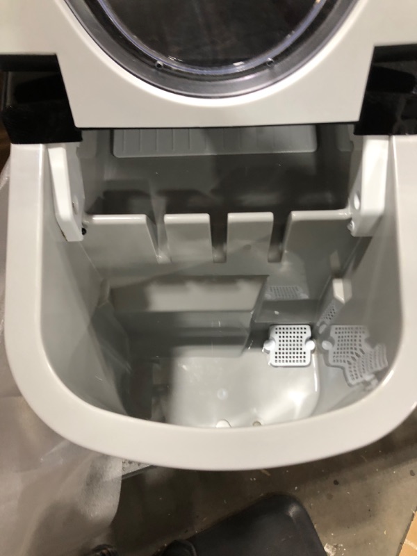 Photo 1 of Frigidaire 26 Lb. Countertop Ice Maker EFIC117-SS Black Stainless Steel
