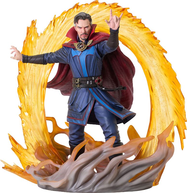 Photo 1 of DIAMOND SELECT TOYS Marvel Gallery: Doctor Strange in The Multiverse of Madness PVC Statue, Multicolor, 10 inches 