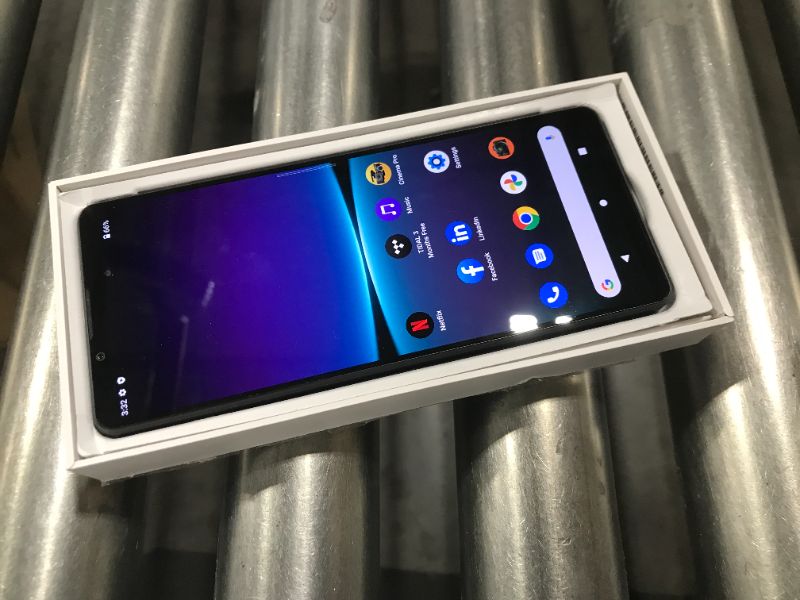 Photo 3 of Xperia 1 IV , bright 6.5” 4K 120Hz HDR OLED, 4K 120fps HDR video, true optical zoom, 5G 500gb--- passcode:0000


