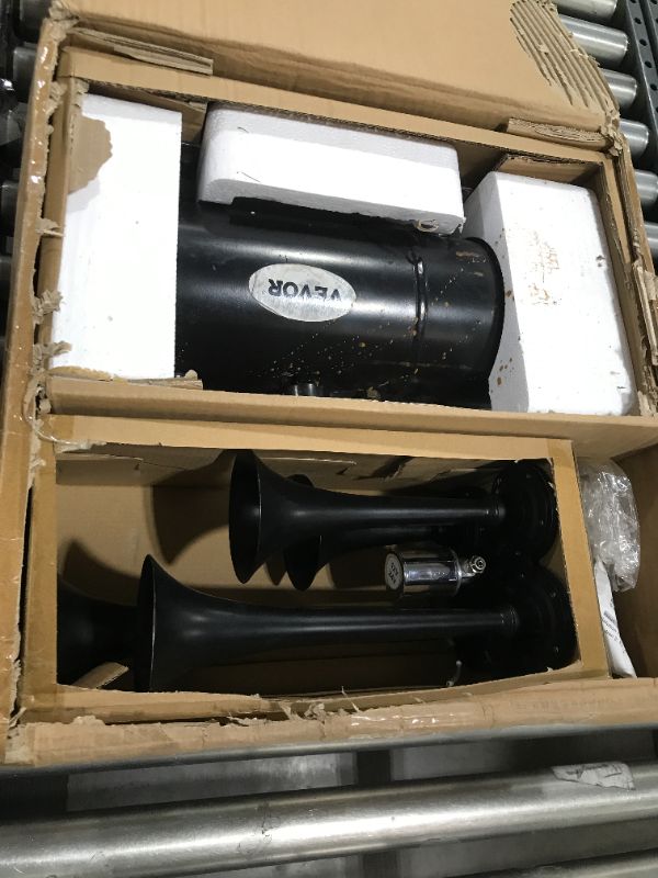 Photo 2 of Anbull 150DB Super Loud Train Horns kit for Trucks, with 3L Air Tank Air Compressor, 4 Trumpet Train Horn Kit for Car Truck Train Van Boat
