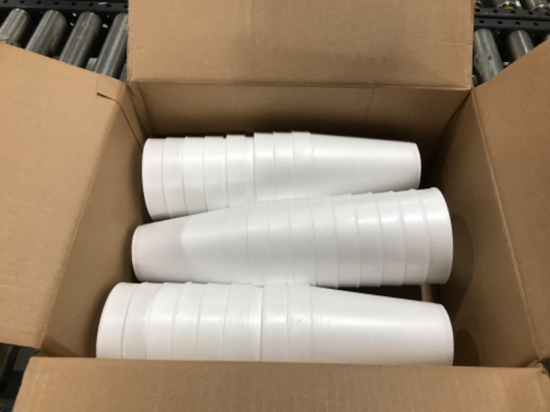 Photo 2 of 32 Oz Disposable Styrofoam Cups (25 Pack), White Foam Cup Insulates Hot & Cold Beverages, Made in the USA, To-Go Cups - for Coffee, Tea, Hot Cocoa, Soup, Broth, Smoothie, Soda, Juice
