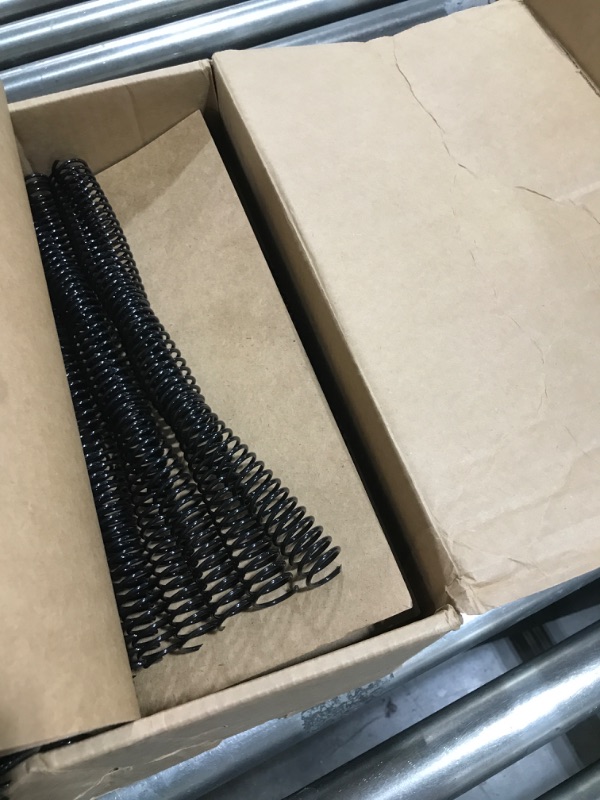 Photo 3 of GBC Binding Spines/Spirals/Coils, 18mm, 140 Sheet Capacity, 4:1 Pitch, Color Coil, Black, 100 Pack (9665080) 18mm/140 Sheet Capacity