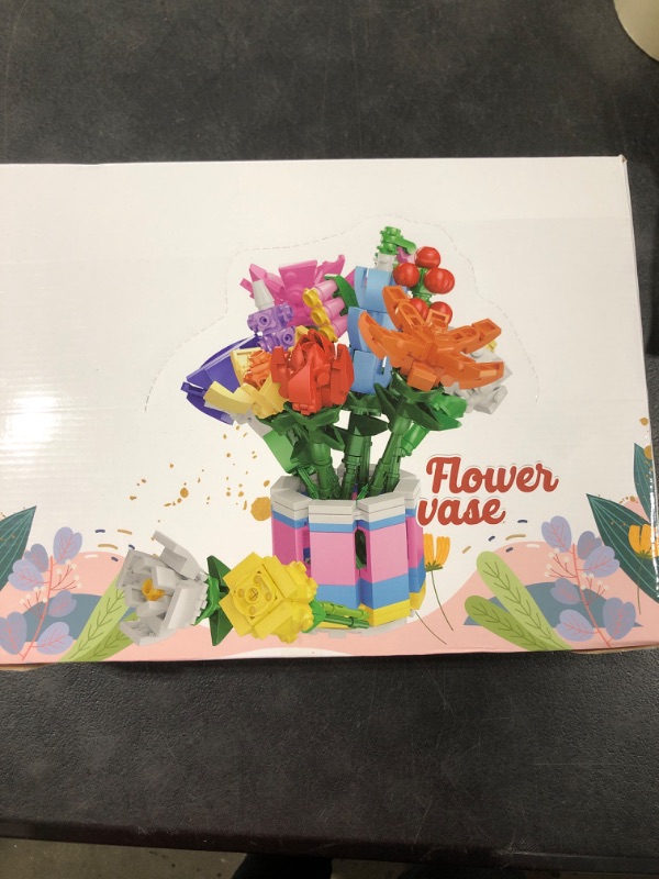 Photo 1 of Flowers Bouquet Building Blocks Set