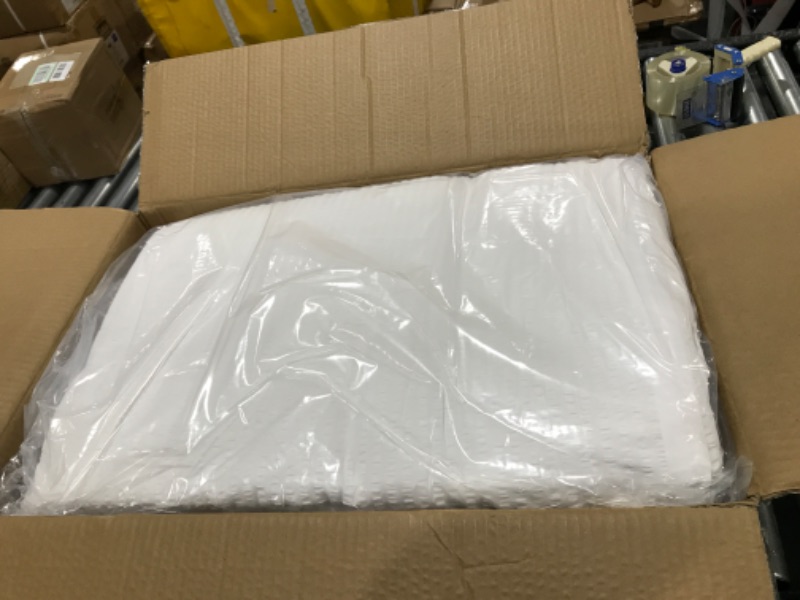 Photo 1 of LANDING Queen Duvet cover white set of 12
