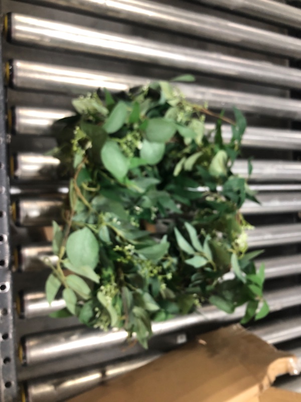 Photo 1 of 14in artificial leaf wreath
