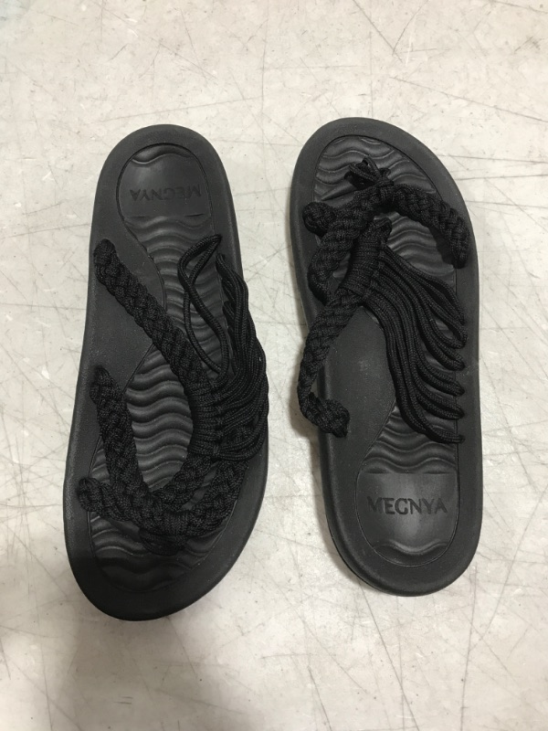 Photo 2 of MEGNYA Women's flip Flops Sandals Arch Support,Comfortable Walking Sandals,Water Sandals Perfect for The Beach/Long Walks/Poolside 9 W61-dark Black