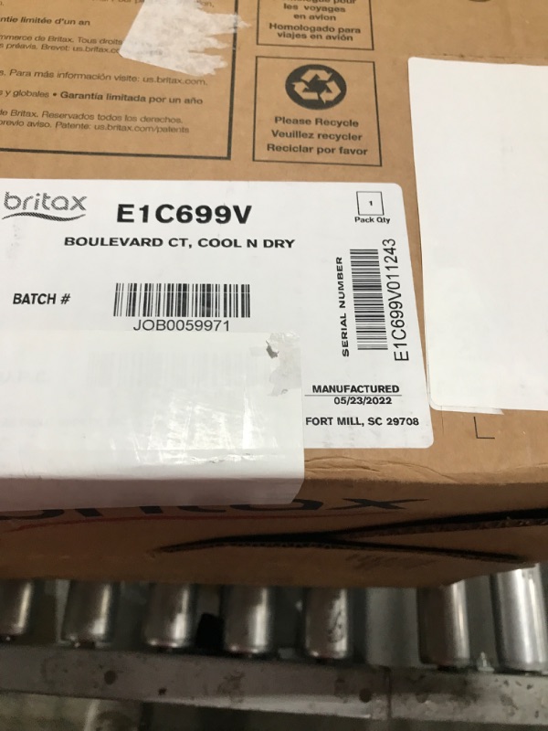 Photo 1 of Britax Boulevard ClickTight Convertible Car Seat, Cool N Dry Charcoal - Cooling & Moisture Wicking Fabric Boulevard Cool N Dry