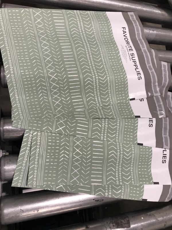 Photo 1 of 10x13 Poly Mailer Envelopes  5 Pcs Medium-Sized Colored Boho Designer Shipping Bags For Clothing Cute Mailers Unpadded Self-Sealing Packaging Recyclable Eco-Friendly (Boho Green)