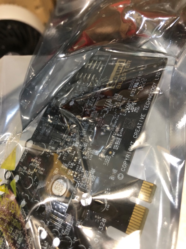 Photo 2 of Creative Sound Blaster Audigy FX PCIe 5.1 Internal Sound Card with High Performance Headphone Amp for PCs 106 dB (2022 Version)