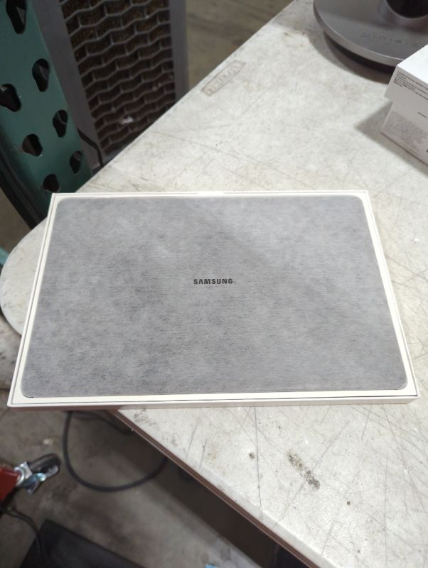 Photo 4 of "NEW IN BOX"
SAMSUNG Galaxy Tab S8+ 12.4” 128GB WiFi 6E Android Tablet, Large AMOLED Screen, S Pen Included, Ultra Wide Camera, Long Lasting Battery, US Version, 2022, Graphite S8+ Wifi Graphite 128 GB