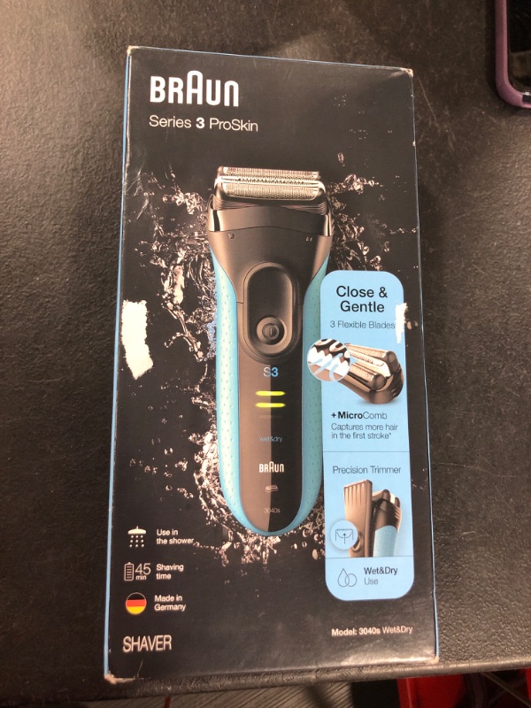 Photo 1 of Braun Series 3ProSkin Wet and Dry Electric Shaver - Blue