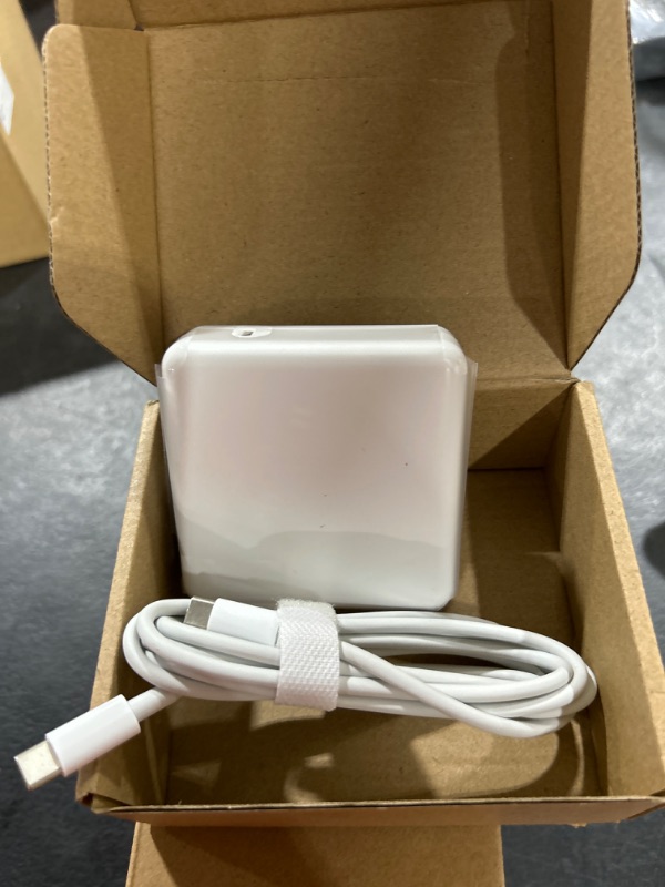 Photo 2 of Mac Book Pro Charger - 118W USB C Charger Fast Charger for USB C Port MacBook pro & MacBook Air, ipad Pro, Samsung Galaxy and All USB C Device, Include Charge Cable?7.2ft/2.2m?