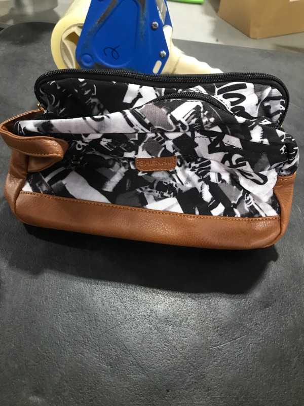 Photo 1 of  Mens/womens Toiletry Bag 