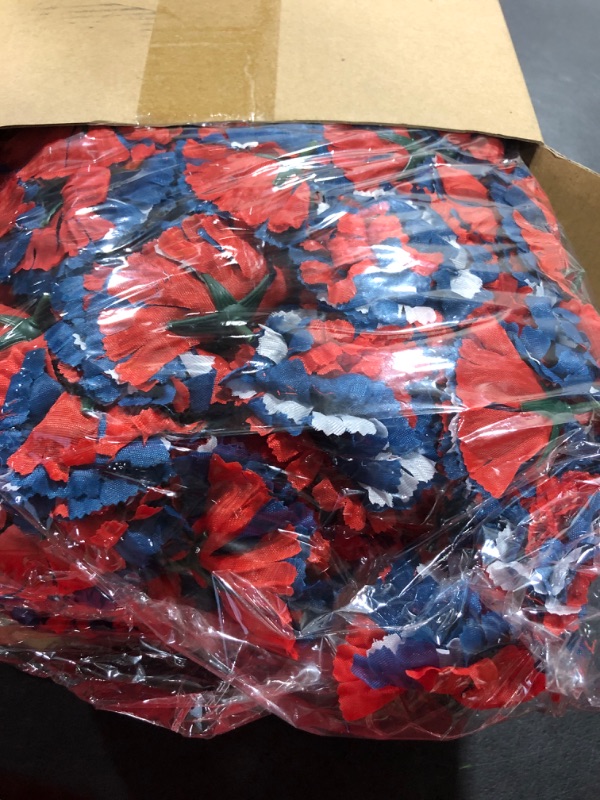 Photo 2 of 200 Pcs Patriotic Artificial Flowers 4th of July Artificial Flower Independence Day Party Decoration Red Blue White Carnation for Memorial Day Funeral Arrangement Wedding Bouquet Cemetery Wreath Craft