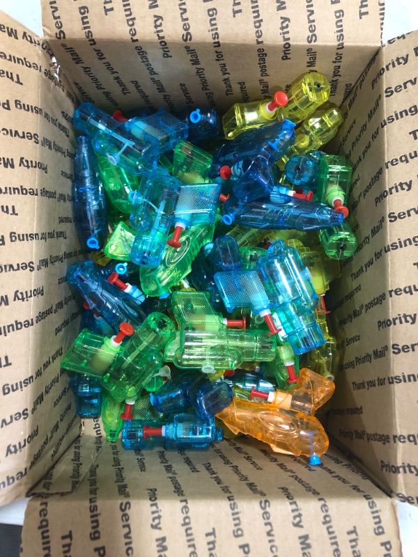 Photo 2 of 60 Pcs Water Prop Squirt Toys Plastic Squirt Toys Mini Water Pistol Summer Squirt for Beach Swimming Pool Game Outdoor Party Favor