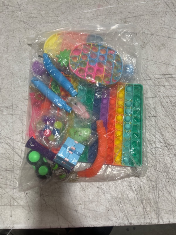 Photo 1 of  BUNDLE OF FIDGET TOYS 