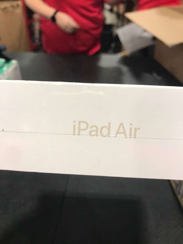 Photo 5 of **Apple iPad Air (5th Generation): with M1 chip, 10.9-inch Liquid Retina Display, 256GB, Wi-Fi 6, 12MP front/12MP Back Camera, Touch ID, All-Day Battery Life – Starlight WiFi Starlight 256GB** BRAND NEW ITEM!